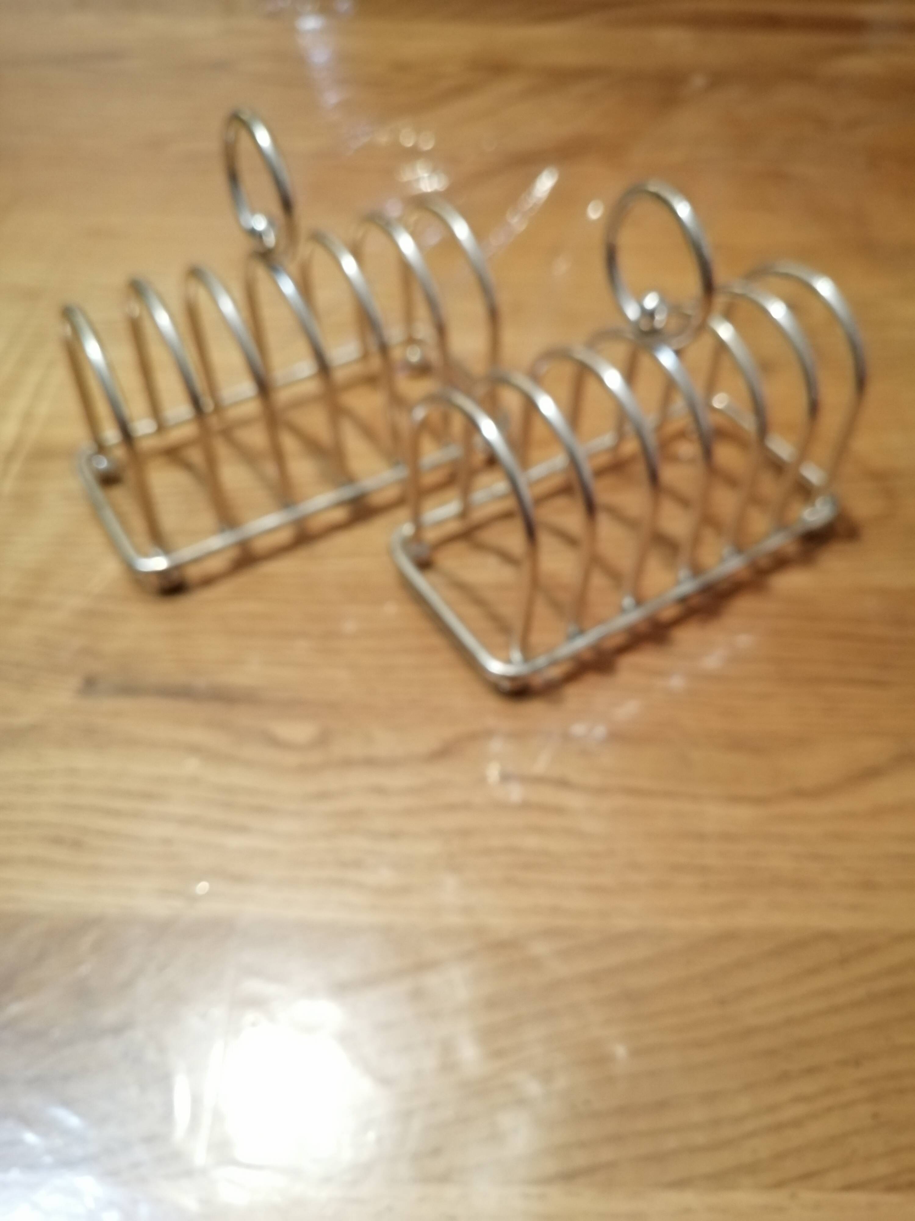 Set of two toast holders