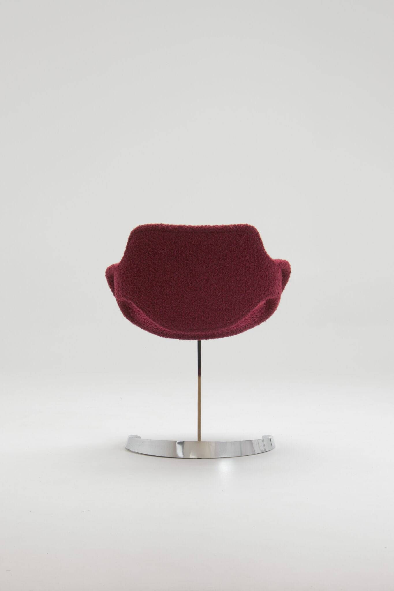 Sculptural "Scimitar" dining set in burgundy bouclé - Boris Tabacoff
