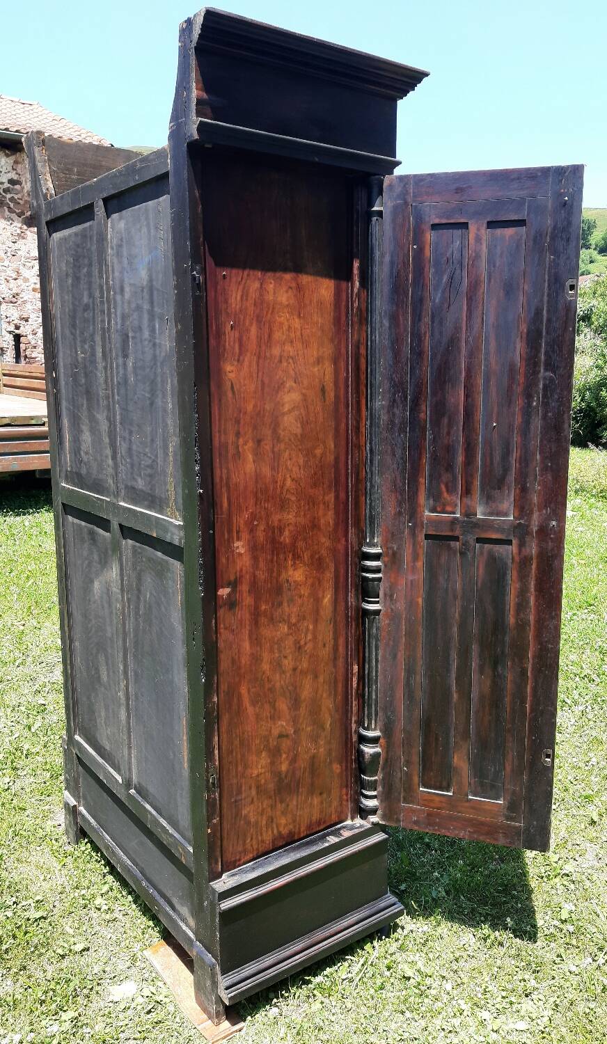 Dressmaker's cabinet with beveled triptych mirrors. (Mirror cabinet)