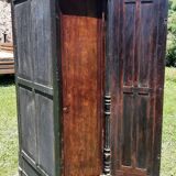 Dressmaker's cabinet with beveled triptych mirrors. (Mirror cabinet)