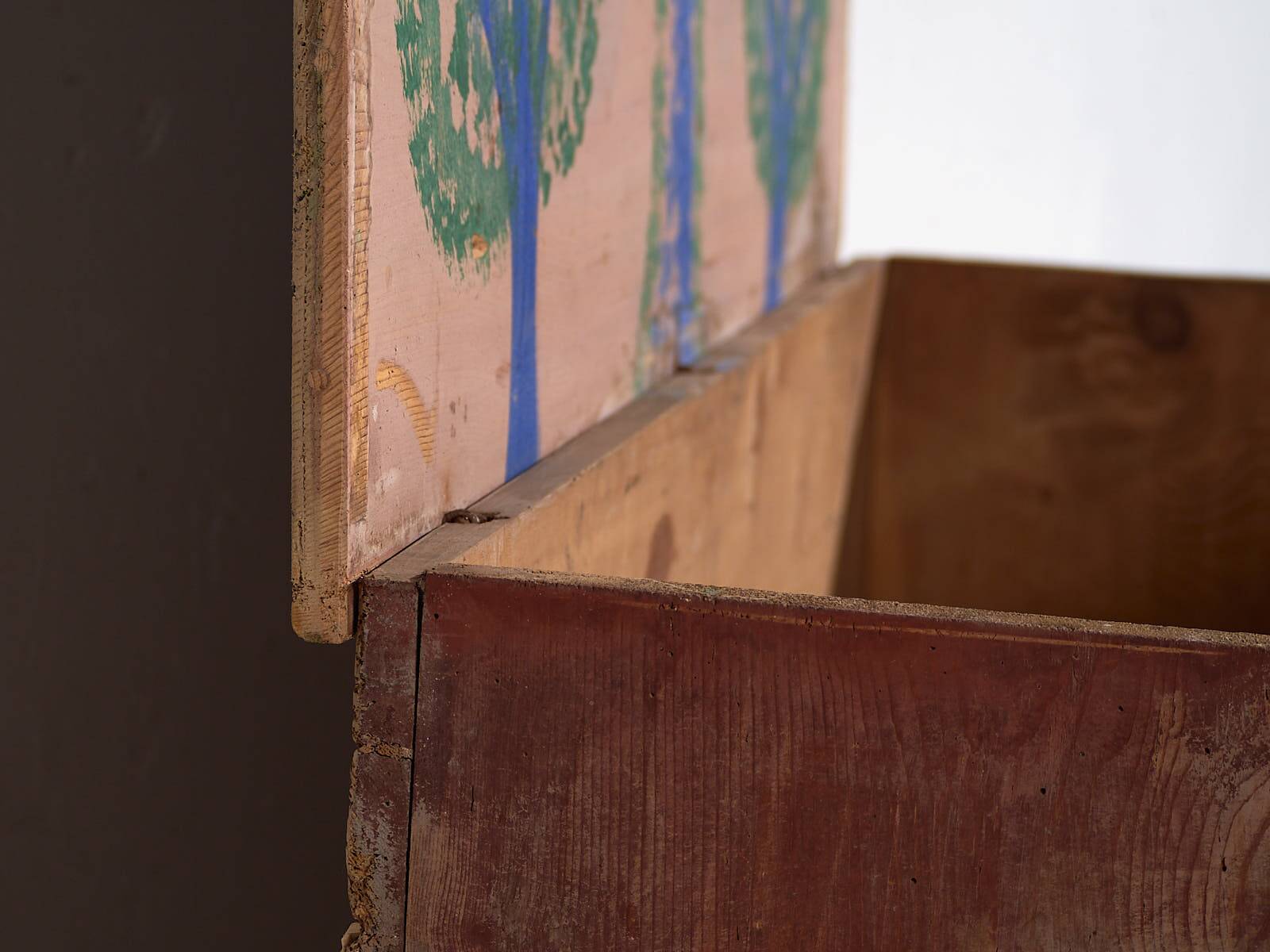 Antique trunk with floral motifs (c.1920) #24