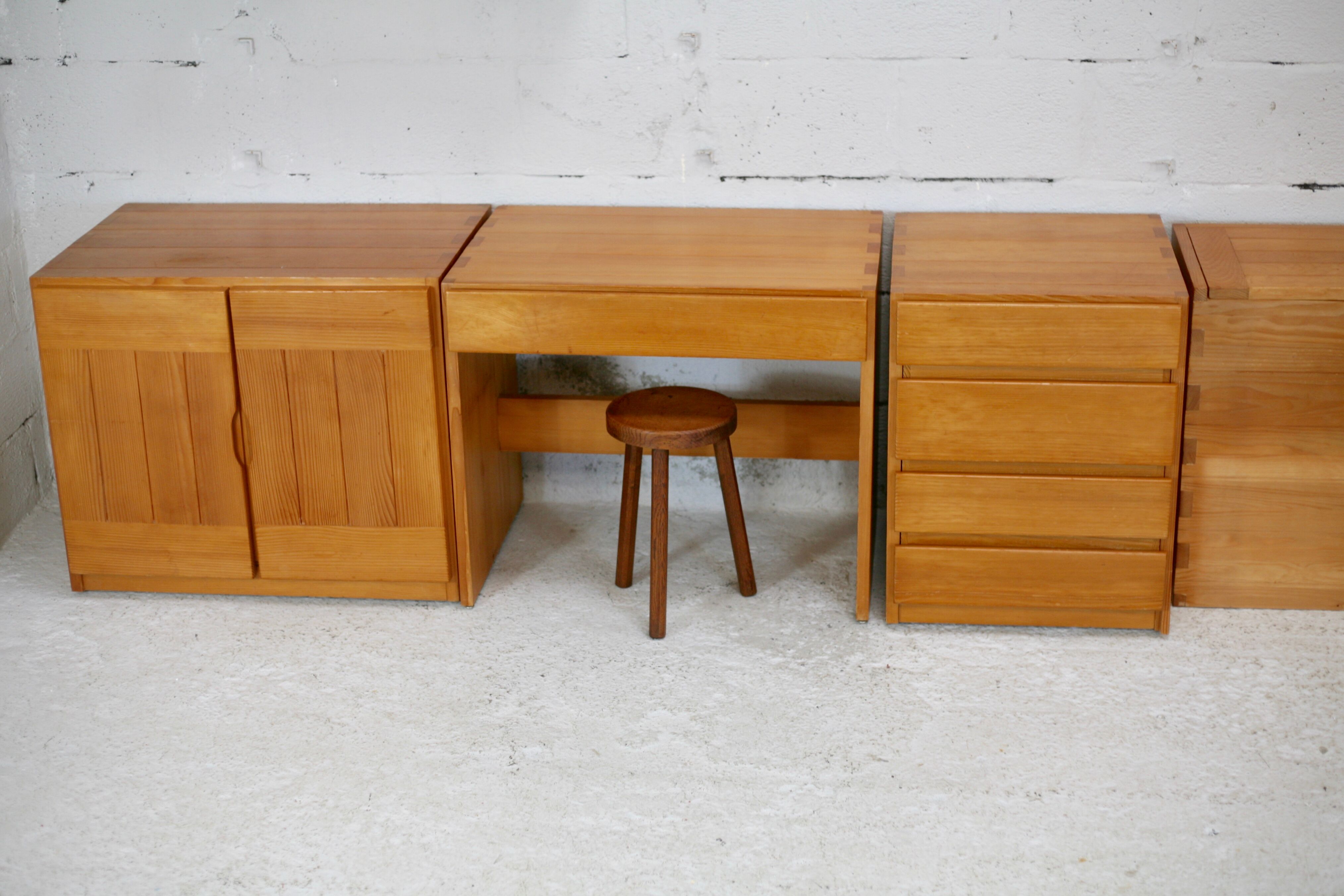 Maison Regain: modular office set. Pine. France, circa 1975