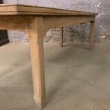 Old farm table 19th in raw solid elm