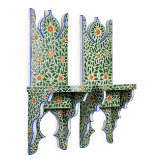 Paire de tables de chevet ou étagères tunisiennes peintes à la main
