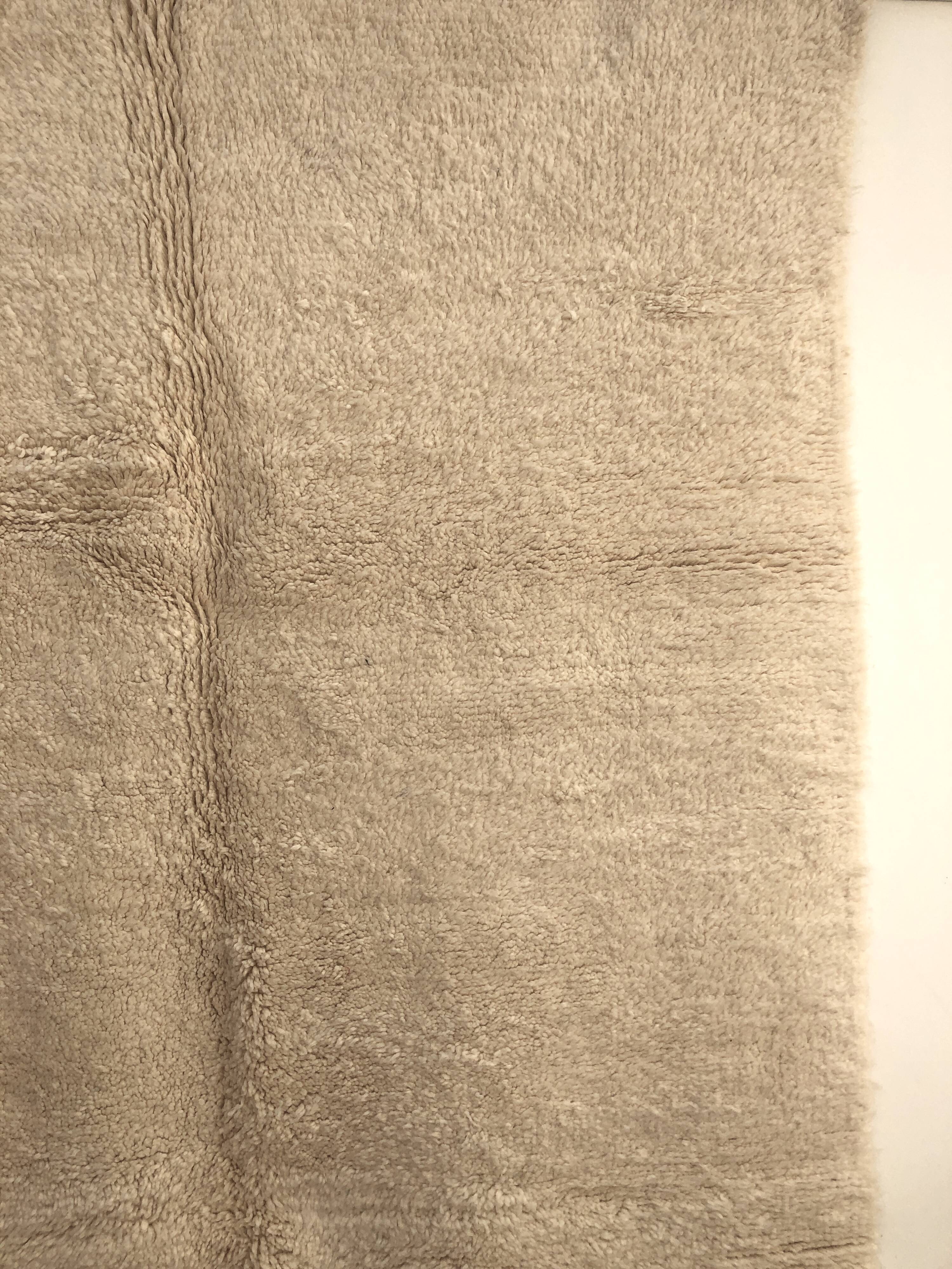 Moroccan Berber carpet Beni Ouarain un motifless 2,46x1.67m