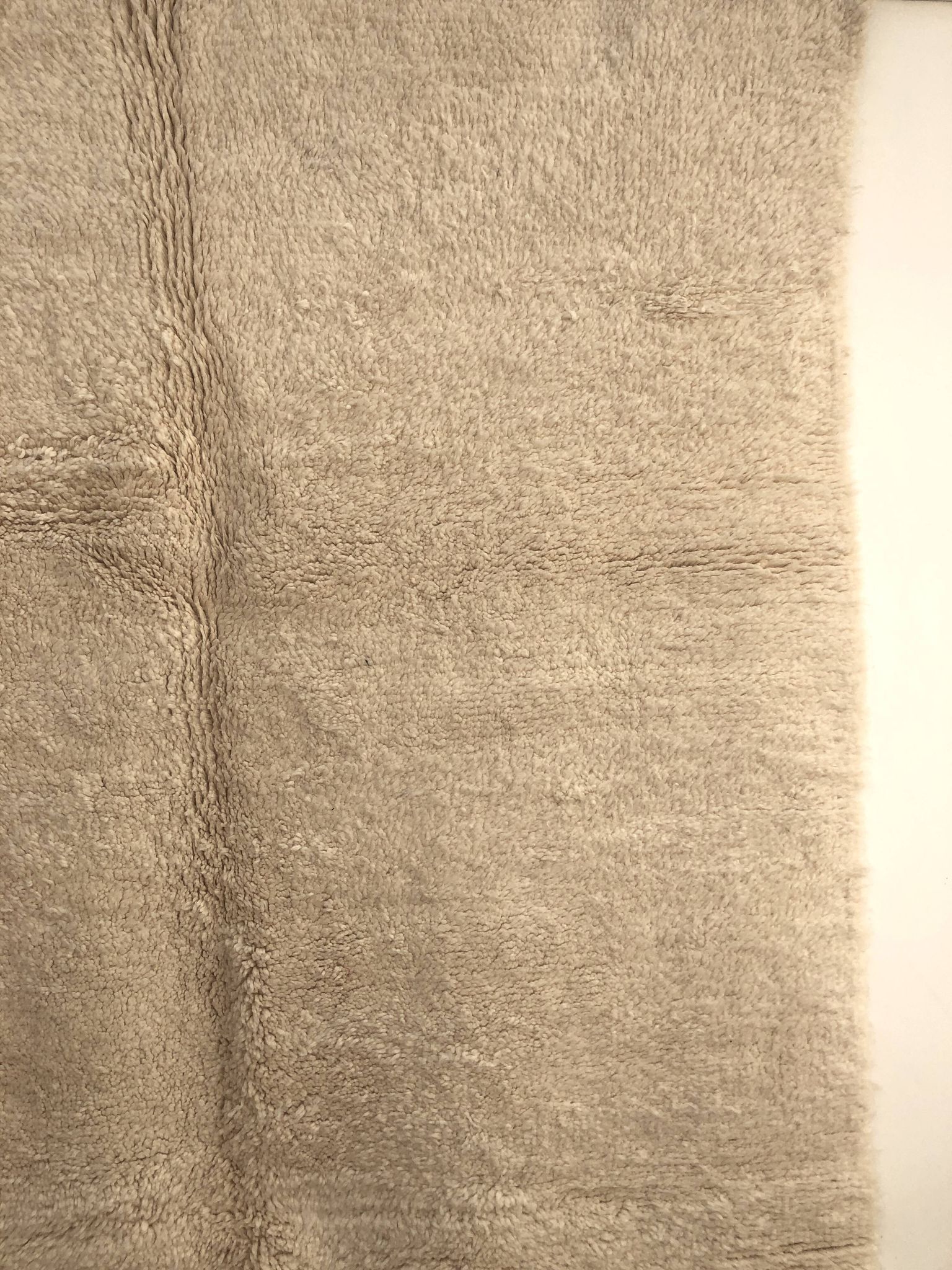 Moroccan Berber carpet Beni Ouarain un motifless 2,46x1.67m
