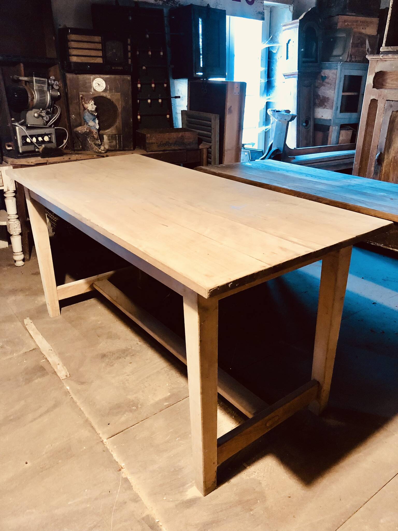 Large high country table