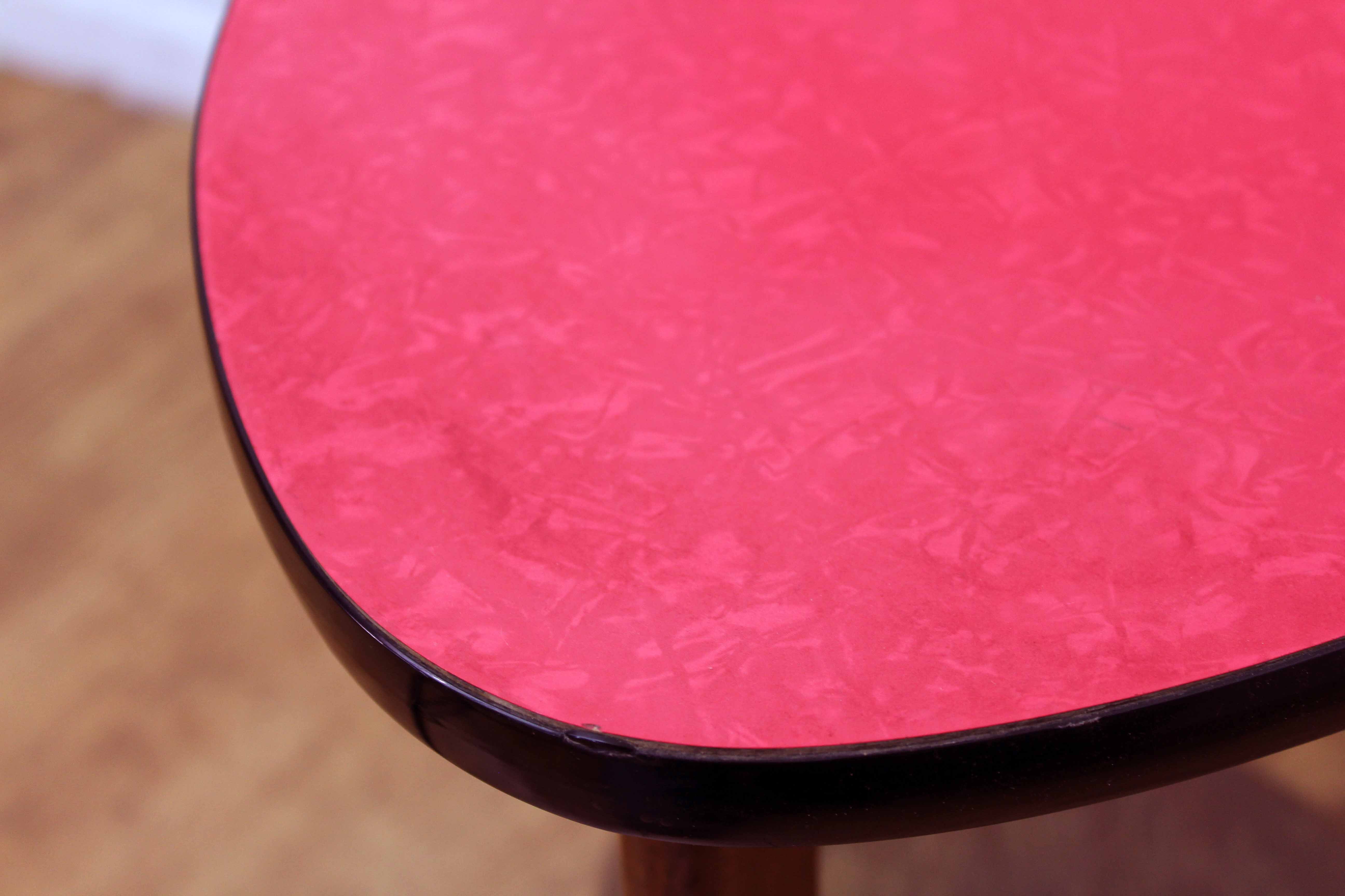 Pedestal table in formica and solid wood