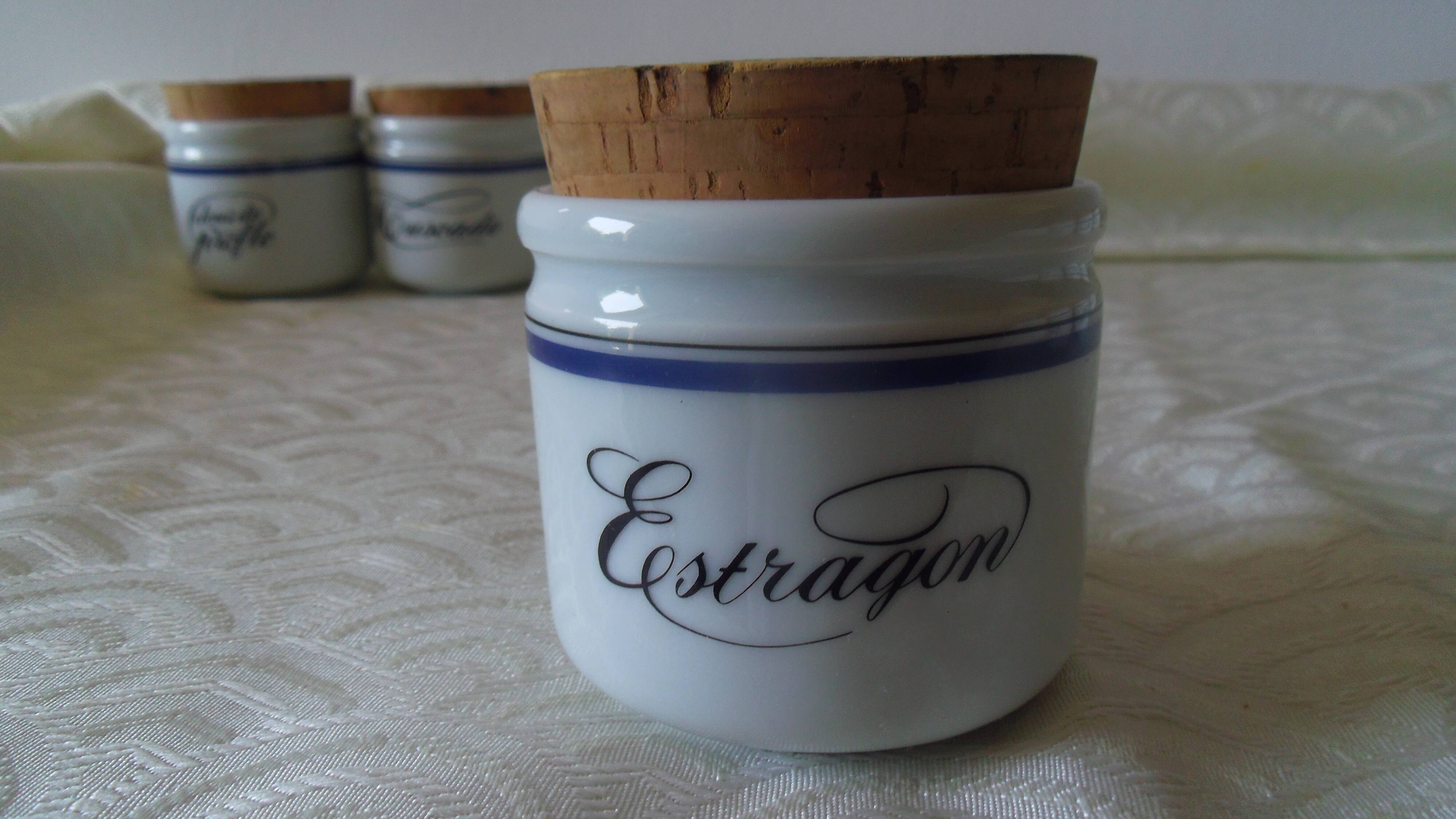 8 spice jars. porcelain of auteuil