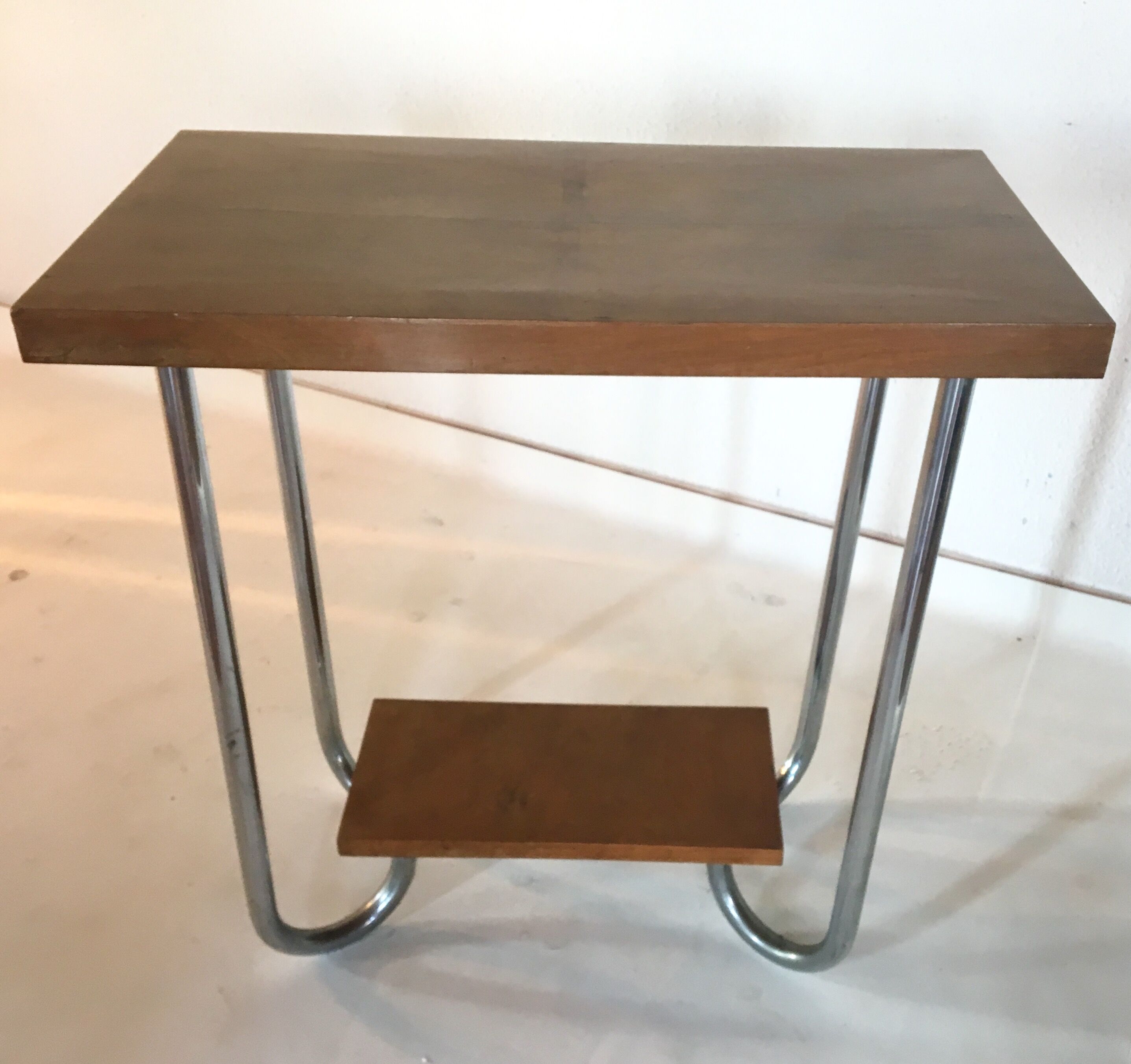 Table thirties style Bauhaus