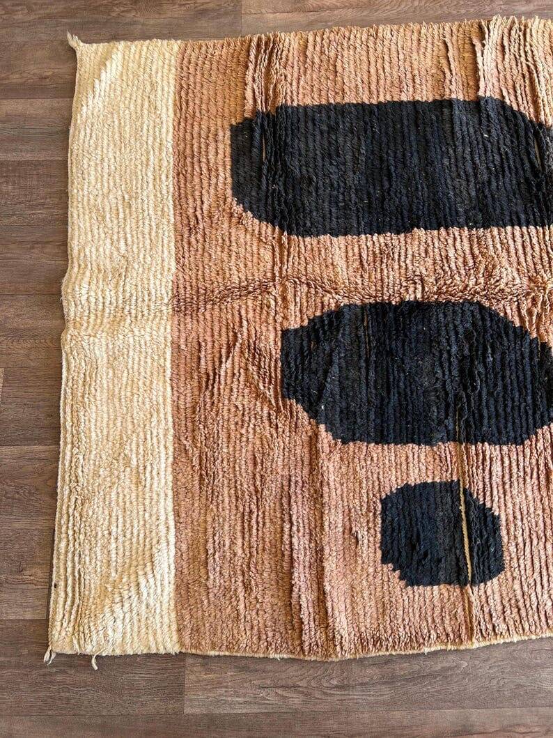 Handwoven artisan rug, size 150 x 250 cm