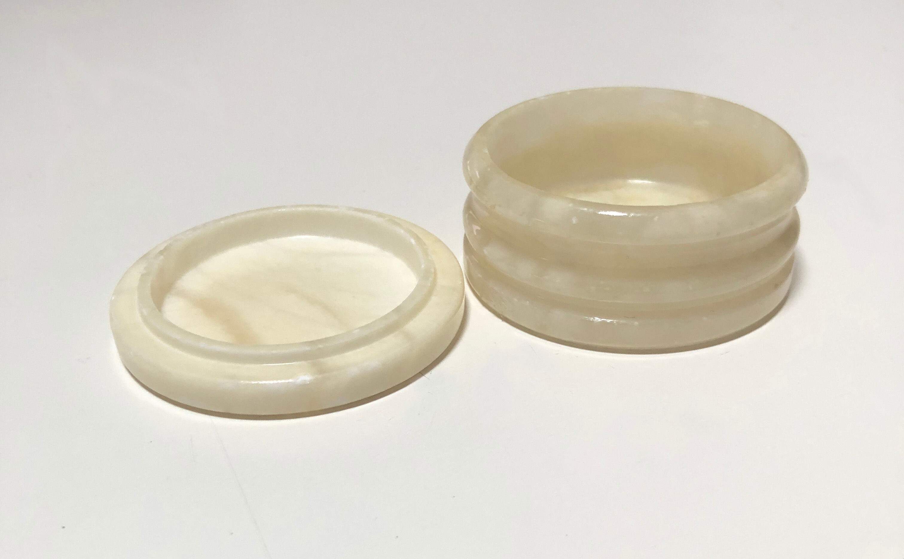Small white onyx jewelry box