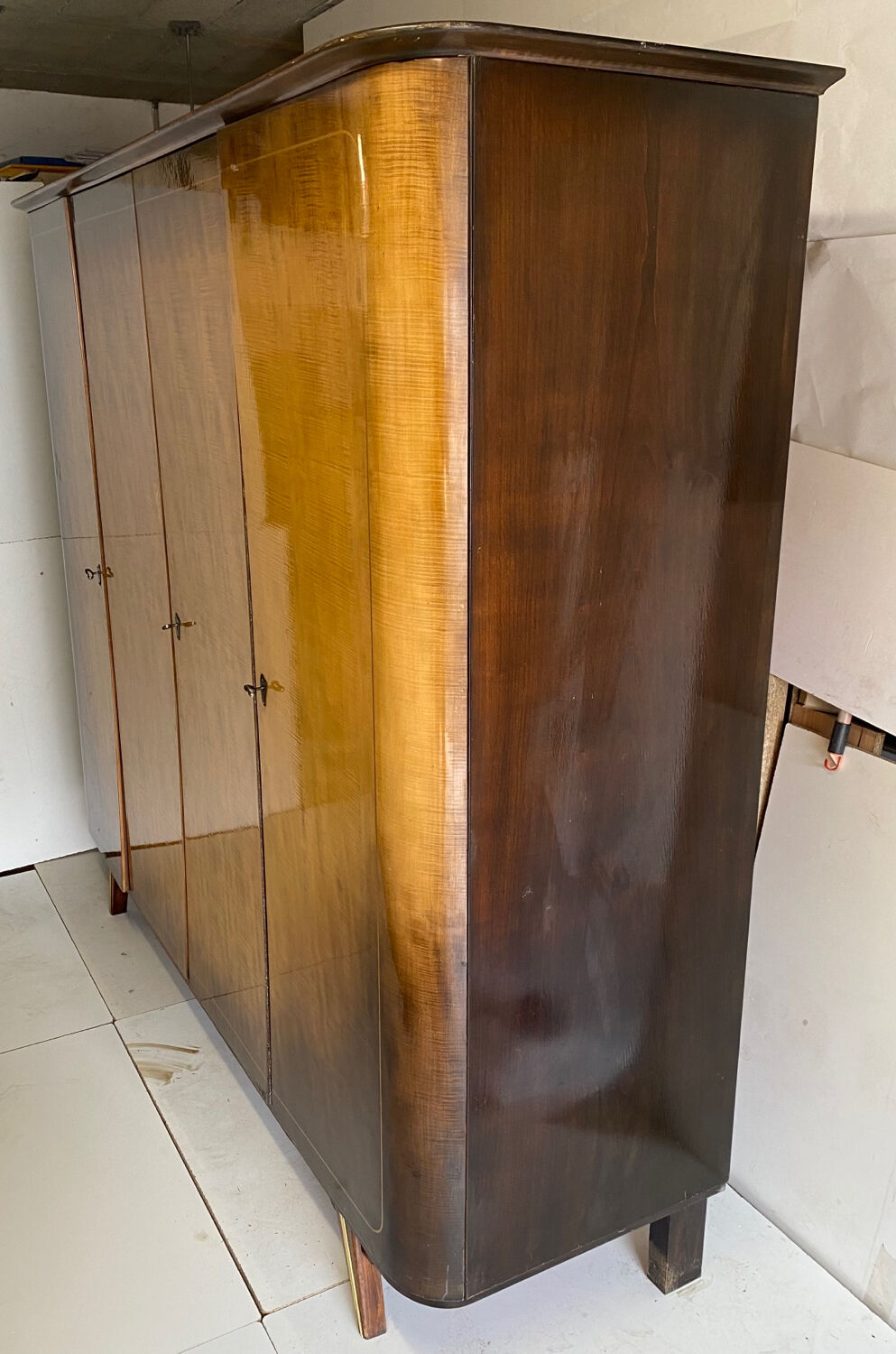 Vintage wardrobe feet compass