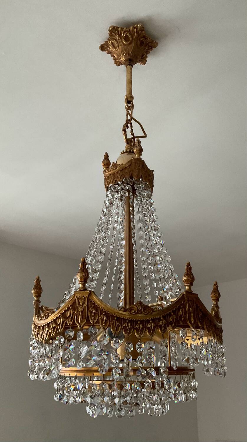 Lustre cascade en bronze et pampilles de cristal