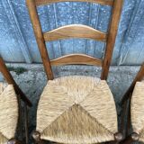 8 Chaises  anciennes vendéennes paillées en cerisier massif.