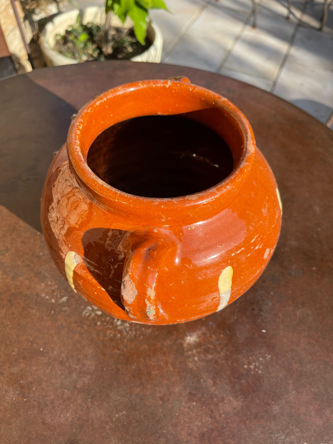 Ancient terracotta pottery jar