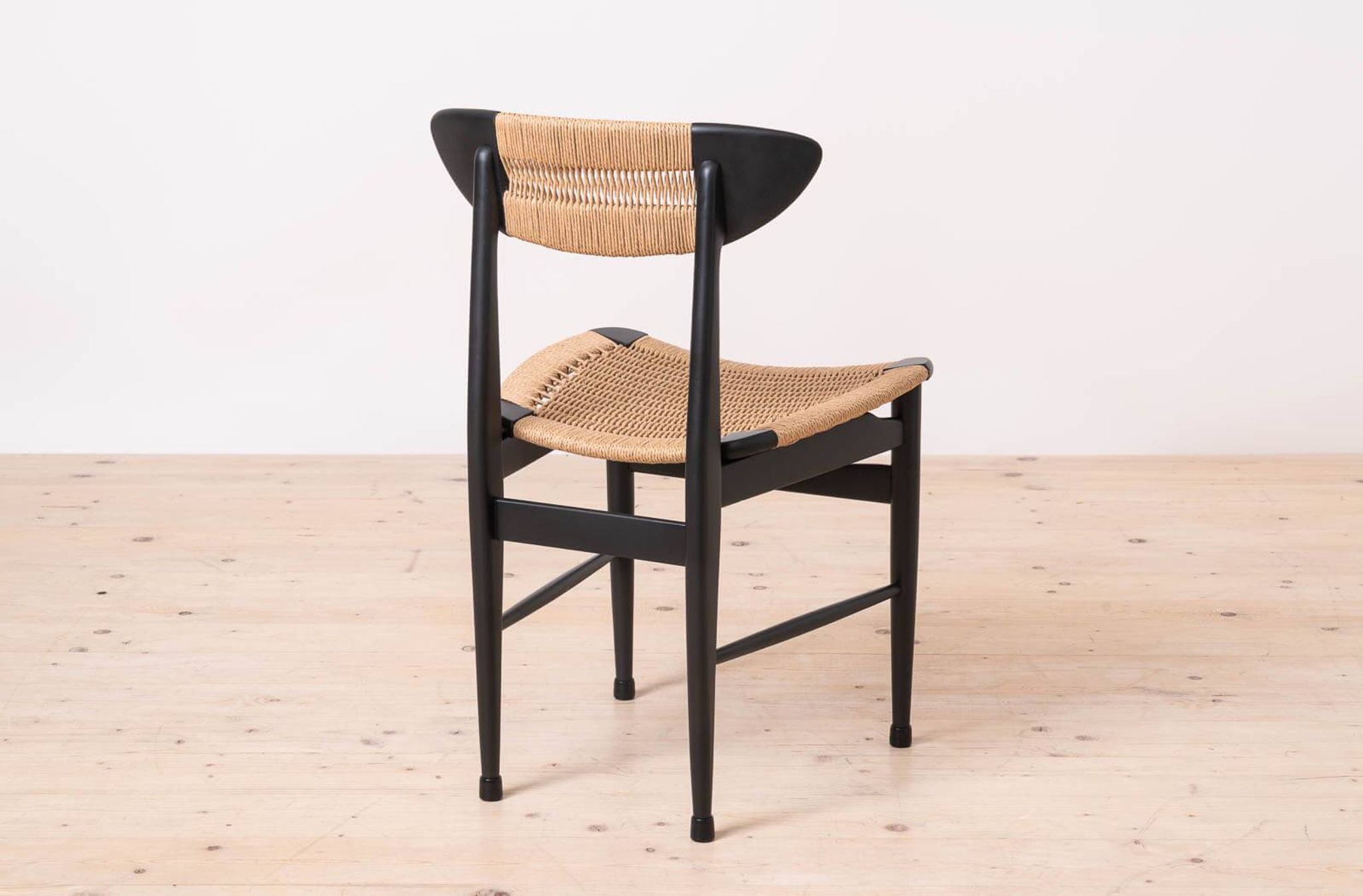 Set of 6 Scandinavian Modern Dining Chairs, Rope Seating and Backrest, 1960