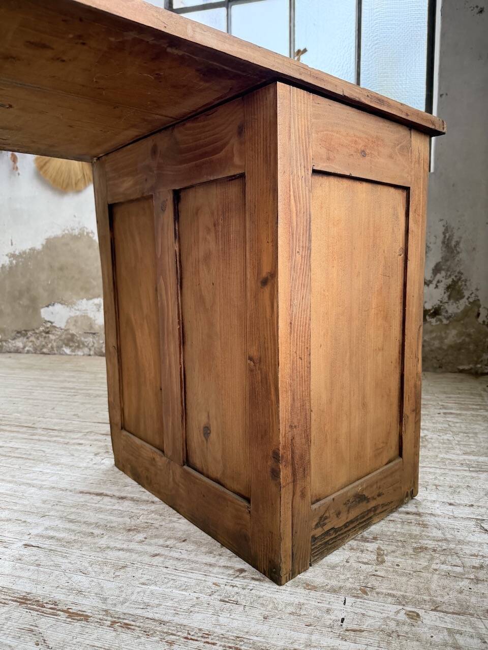 Bureau pin meuble atelier 1950