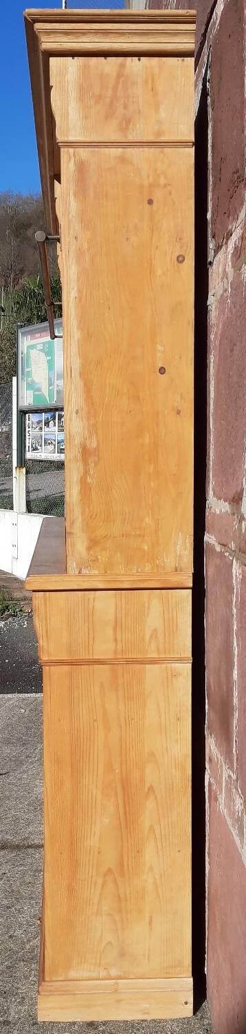 Pine bookcase (251 x 49 x height 288 cm)