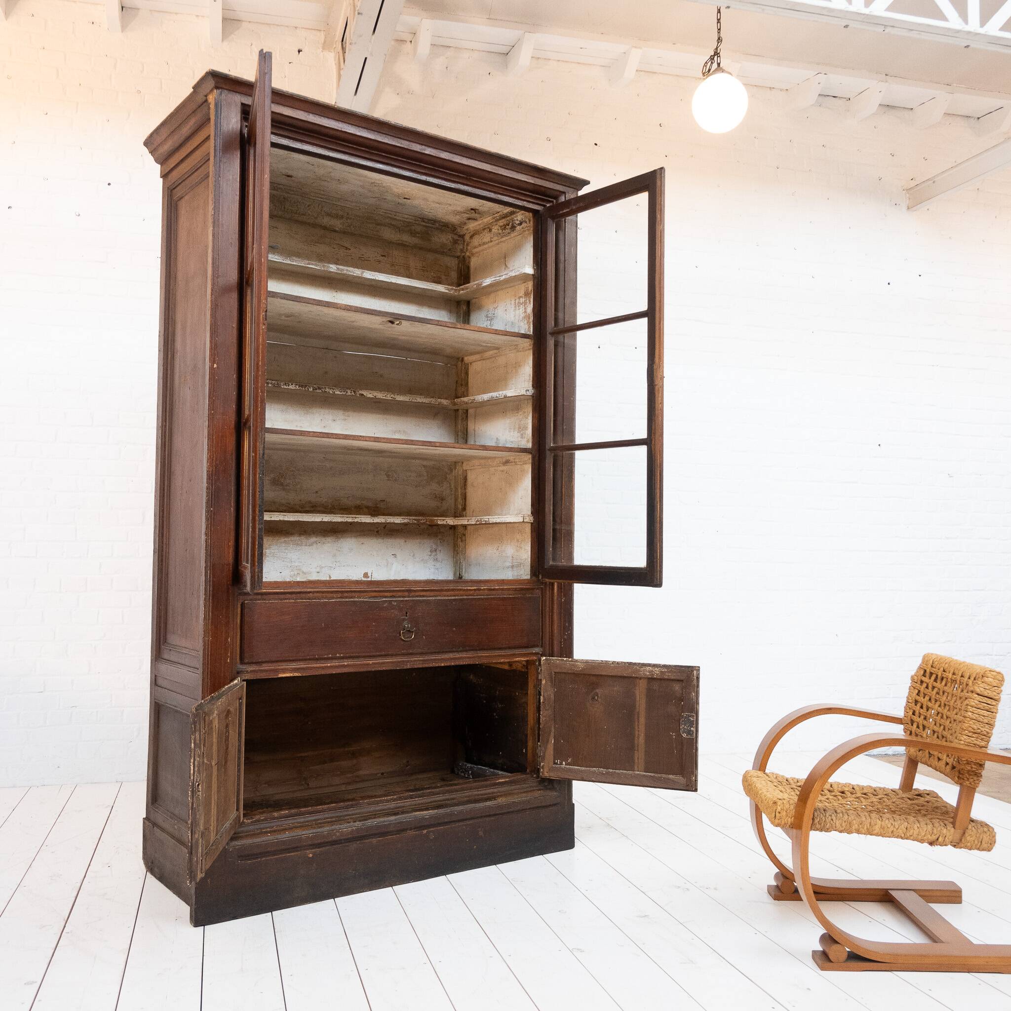 Grand meuble de distillerie, Italie 1900