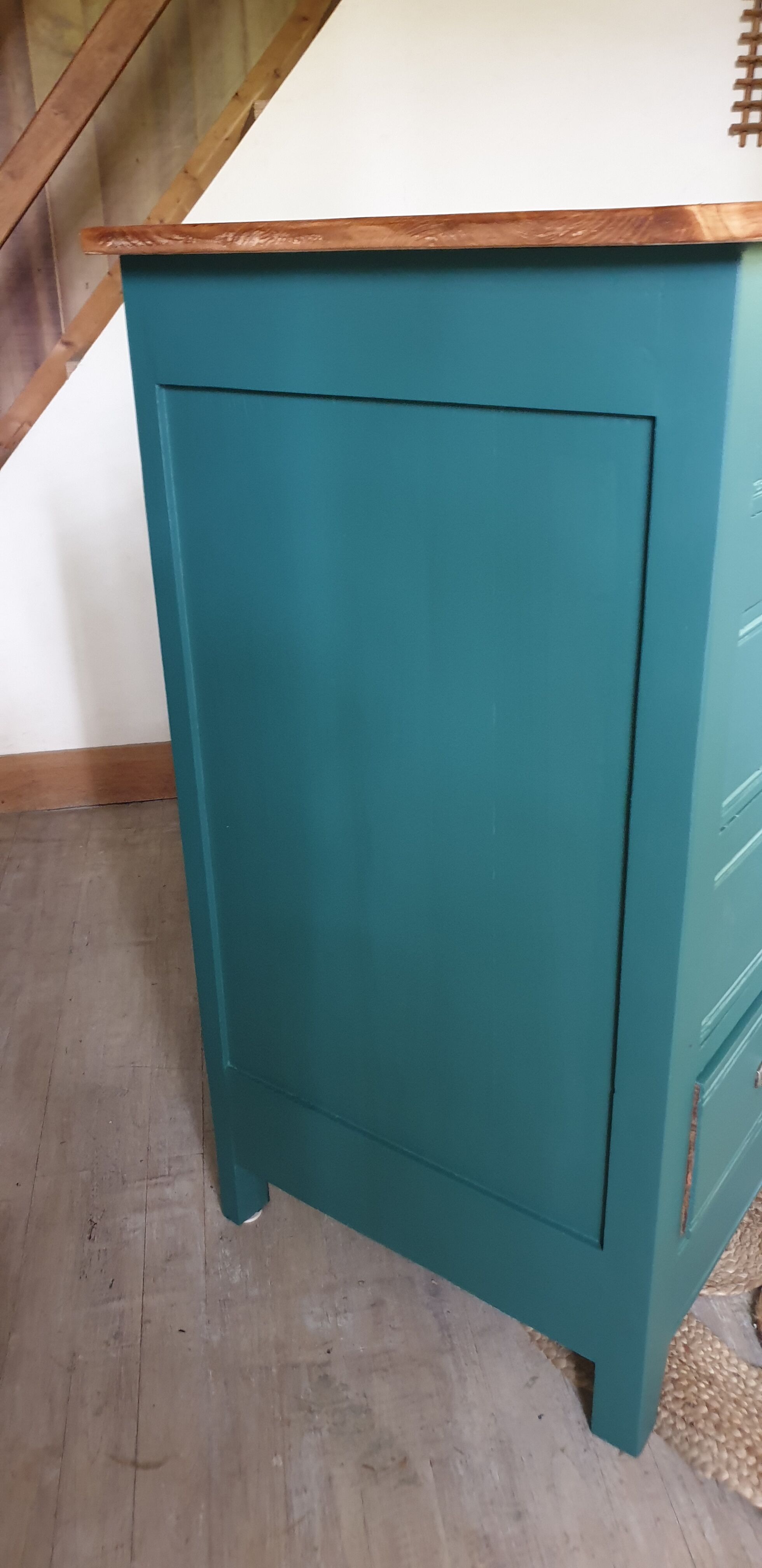 Solid wood chest of drawers