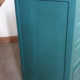 Solid wood chest of drawers