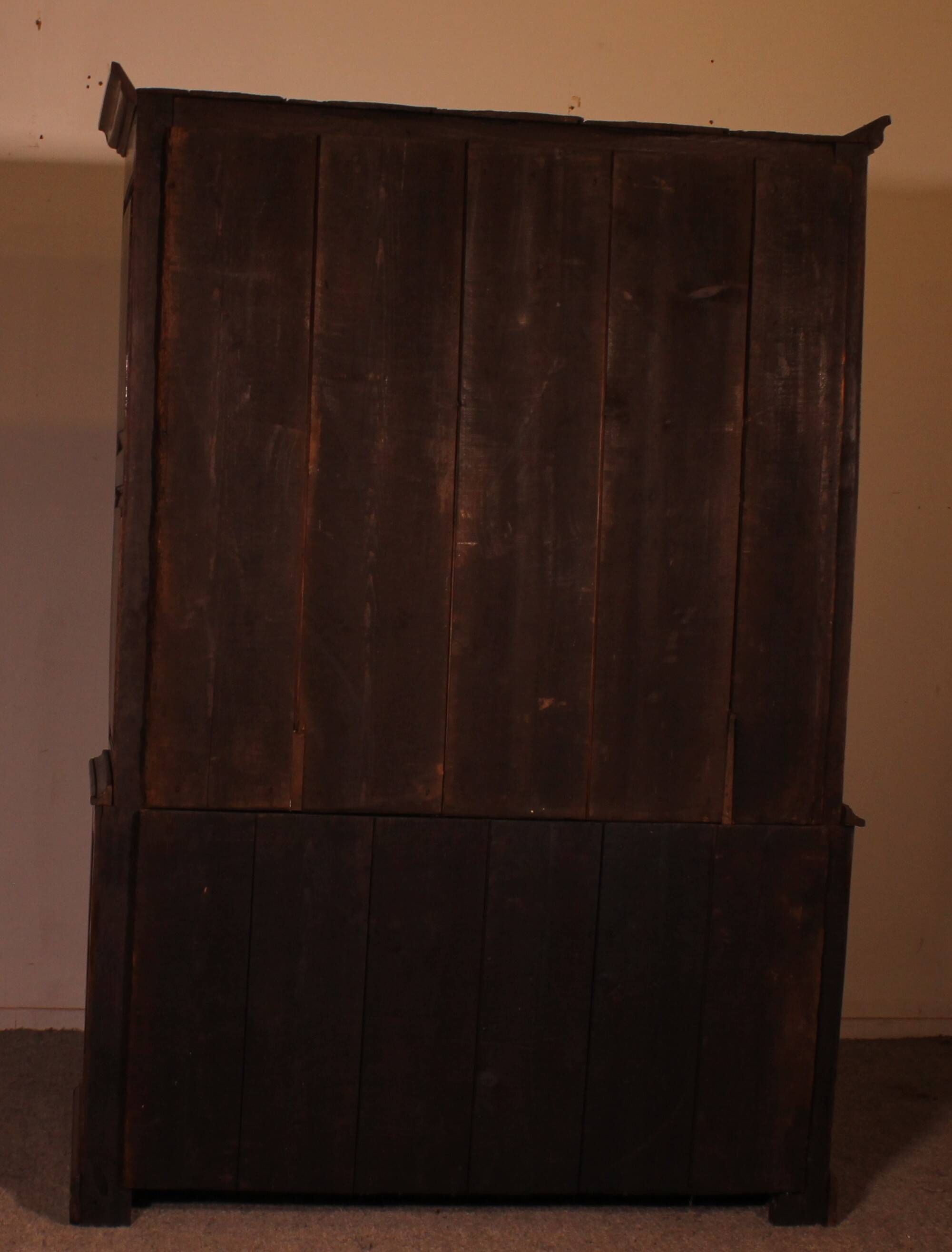 18th century oak linen press