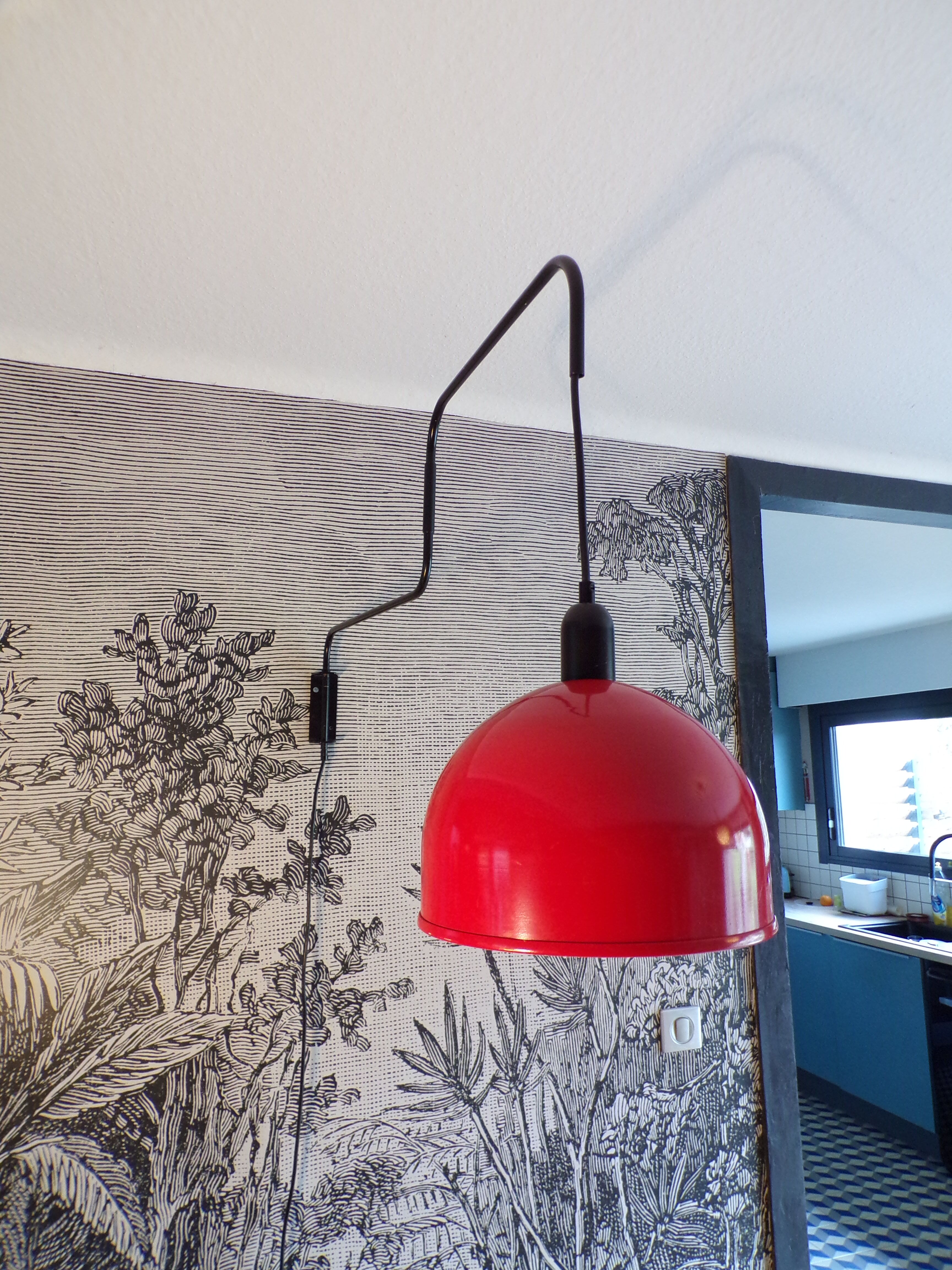 Articulated stem wall lamp Egoluce 1970