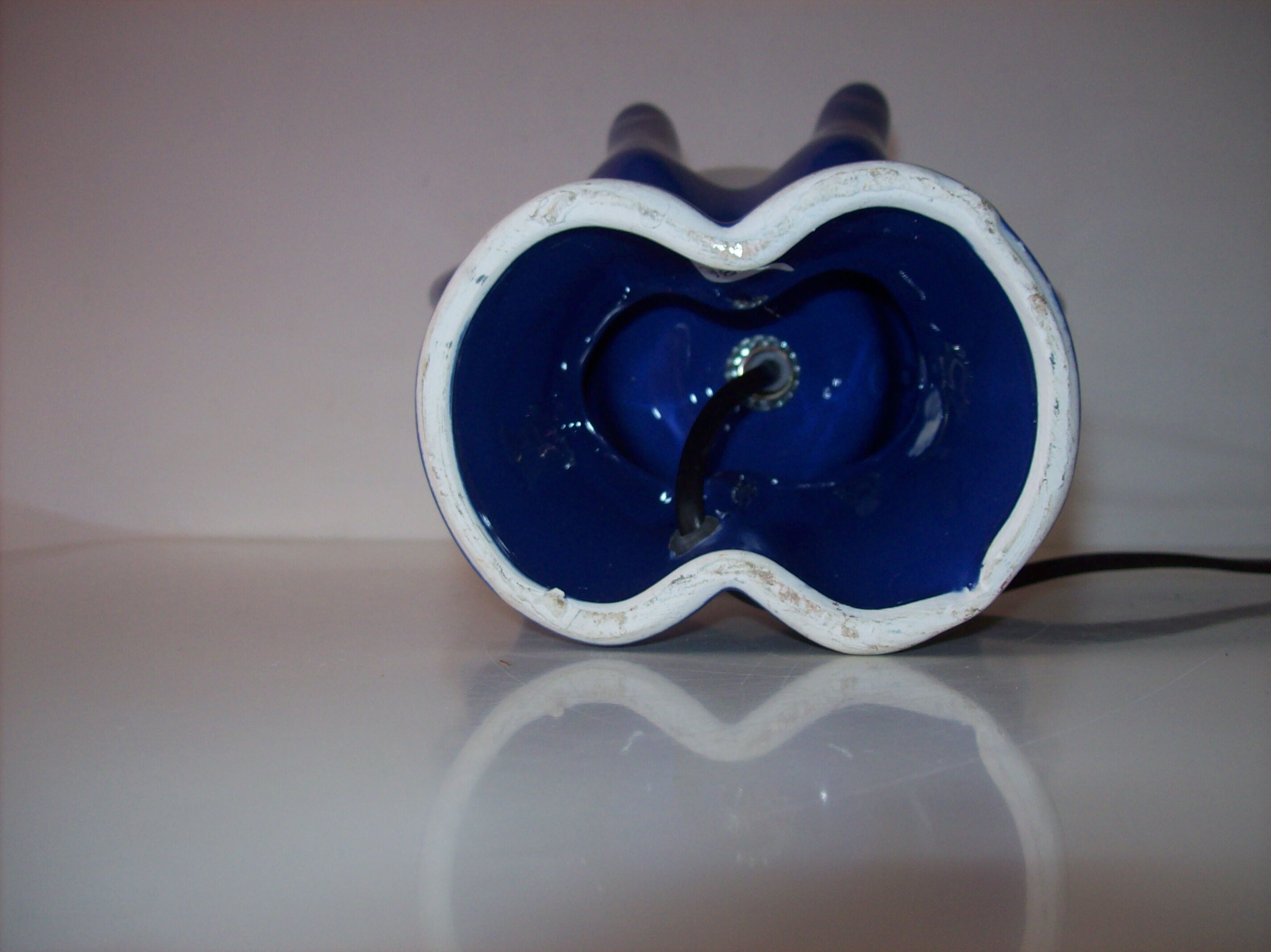 Vintage hand lamp in ceramic and opaline