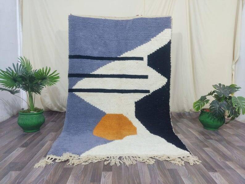 Traditional handwoven Berber rug, size 100 x 200 cm