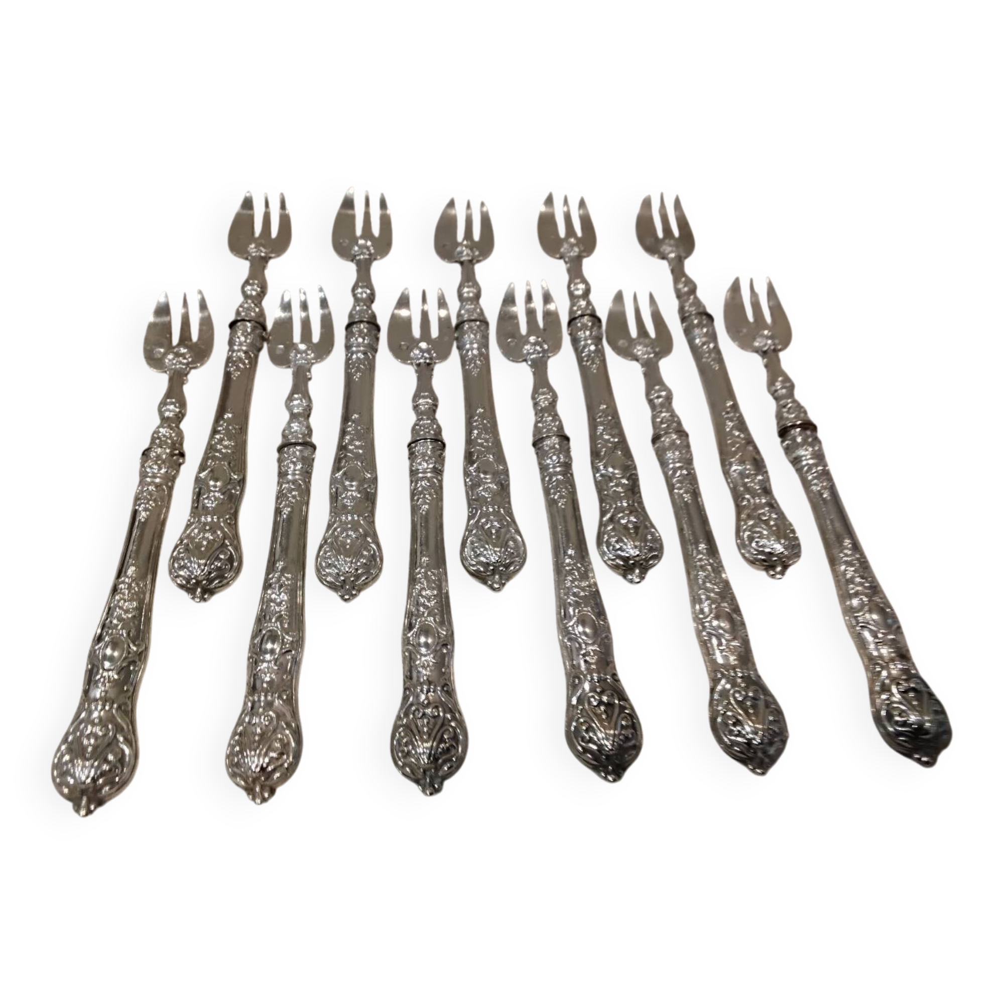 11 silver oyster forks, 800 Minerva style, Louis Philippe