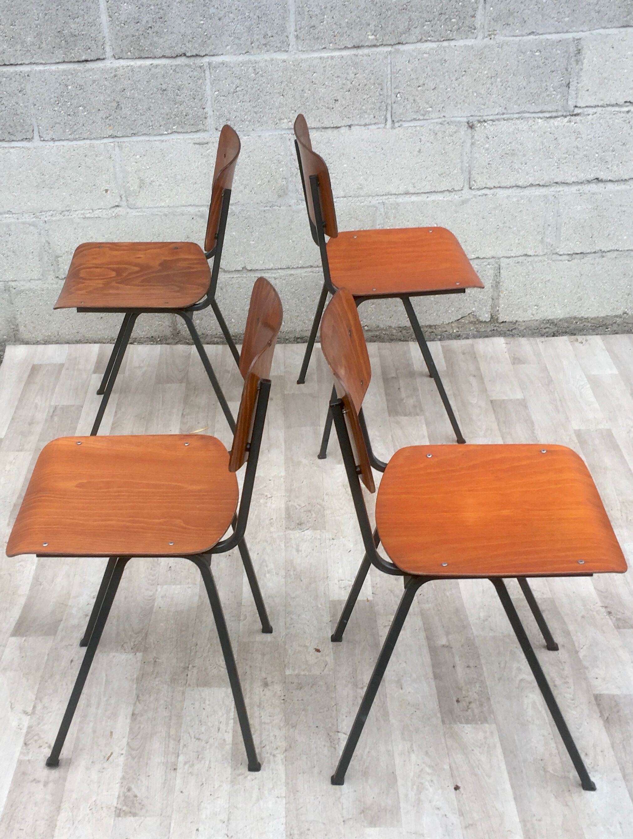 Set of 4 vintage chairs and design Eromes