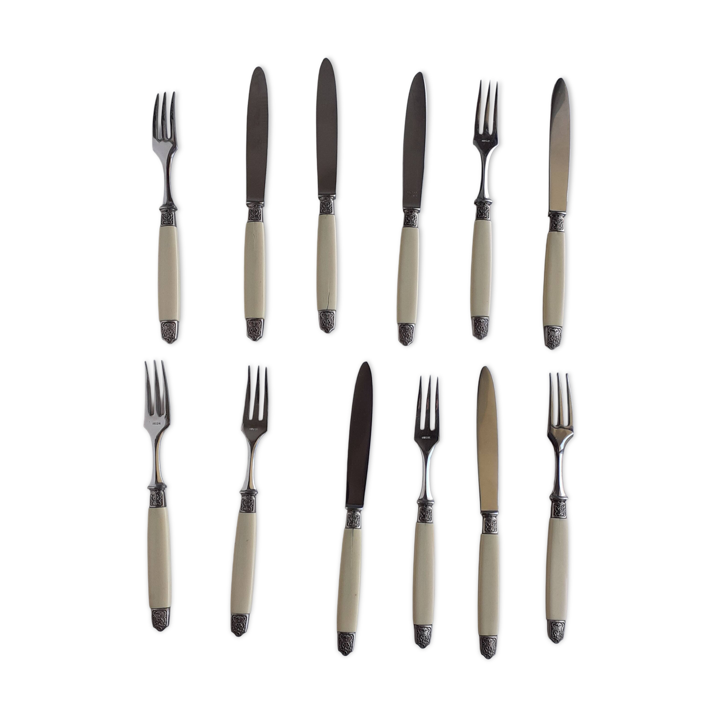 Ménagère / Couteaux & Fourchettes à dessert ancienne