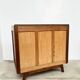 Commode vintage en chêne et poignées chrome – années 60