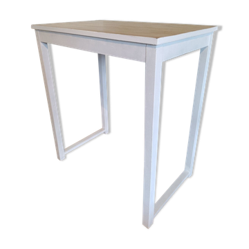 Petite table