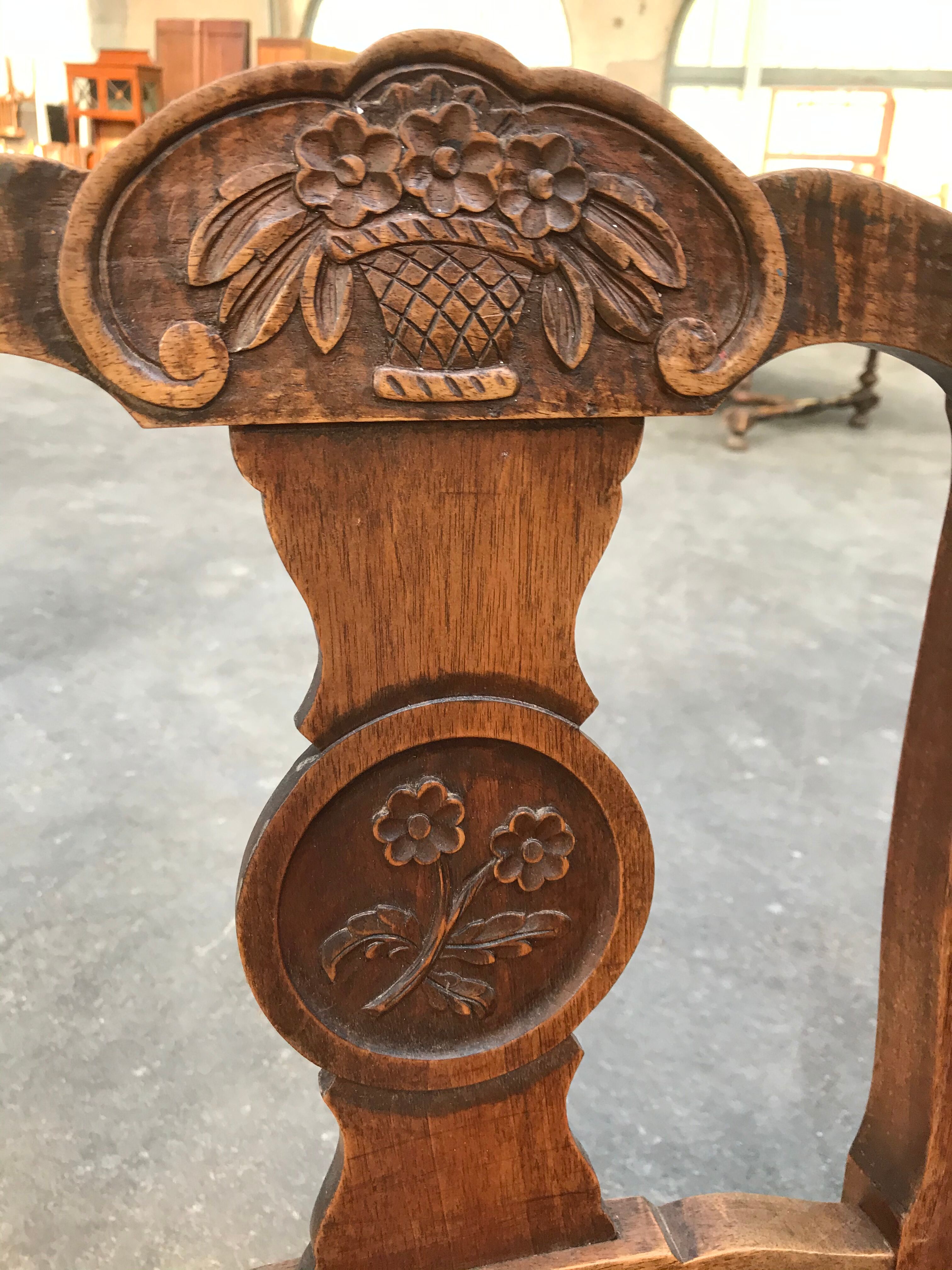 Suite of 6 Provençal criss-cross chairs