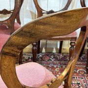 Suite de 8 chaises anglaises en acajou de style Victorien