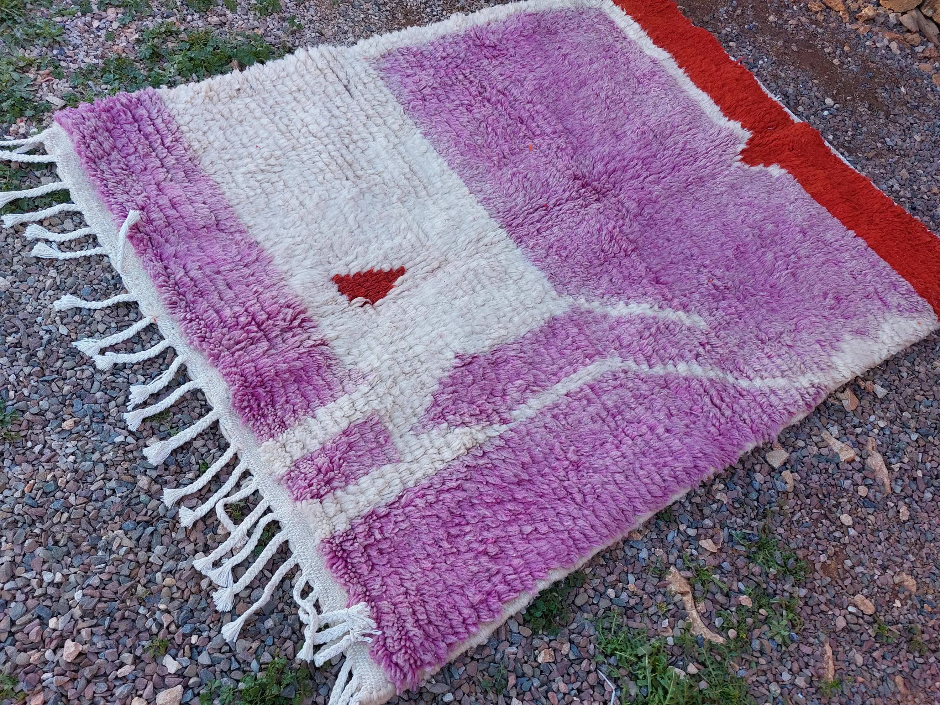 Traditional handmade Moroccan rug 2.5x1.5 m