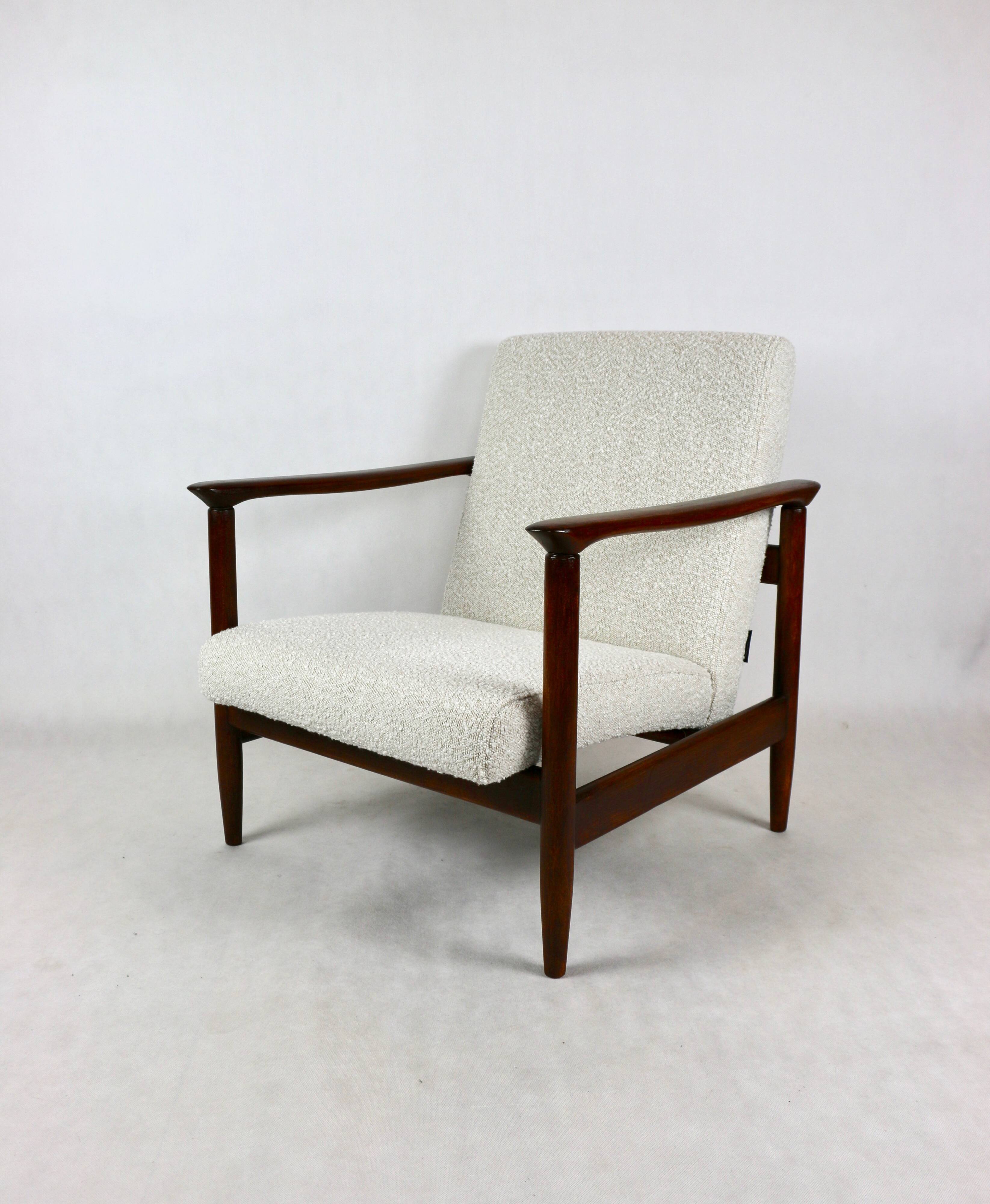 Fauteuil Boucle GFM-142 en ivoire blanc attribué à Edmund Homa, années 1970
