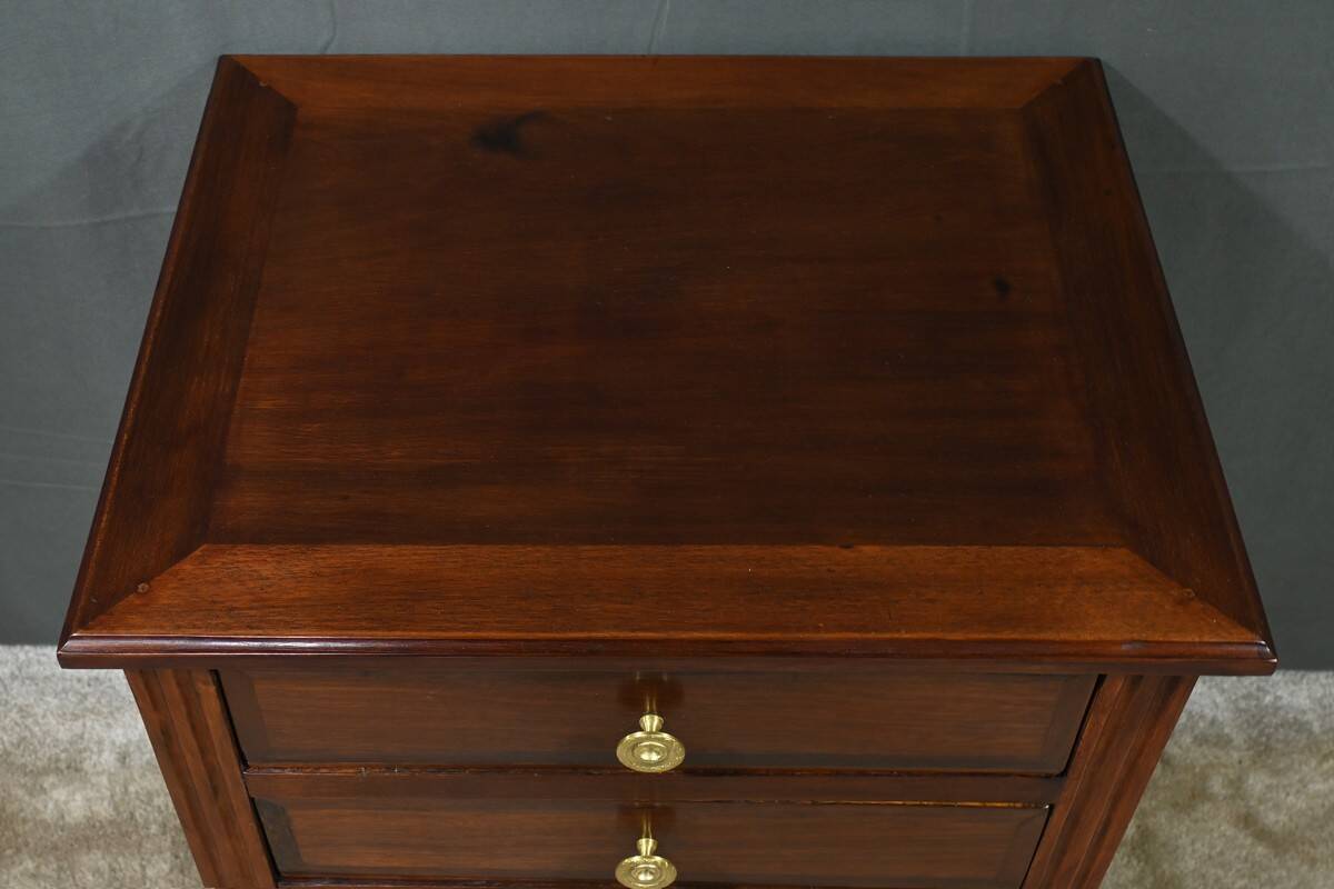 Mahogany chest of drawers, Louis XVI period – Late 18th century