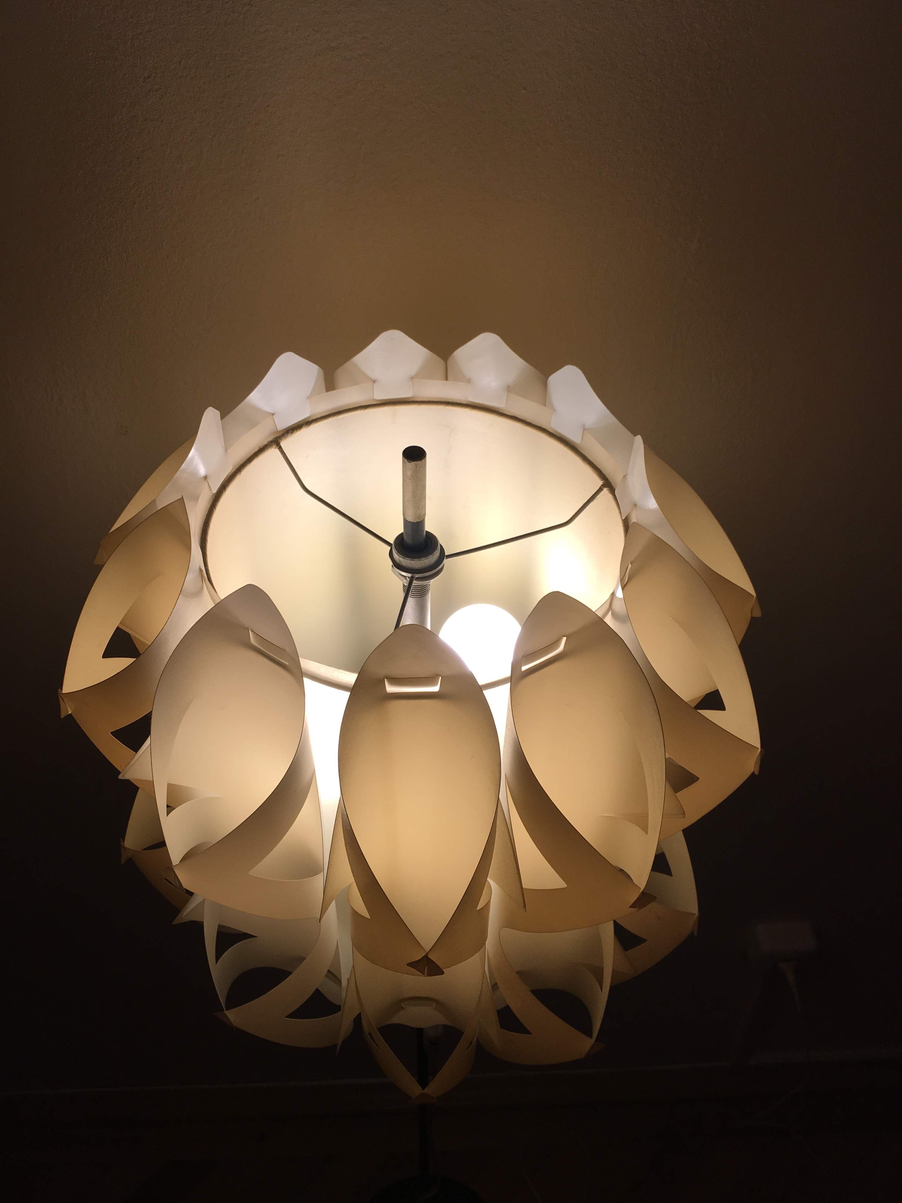 Lampadaire mi-siècle blanc - 1960