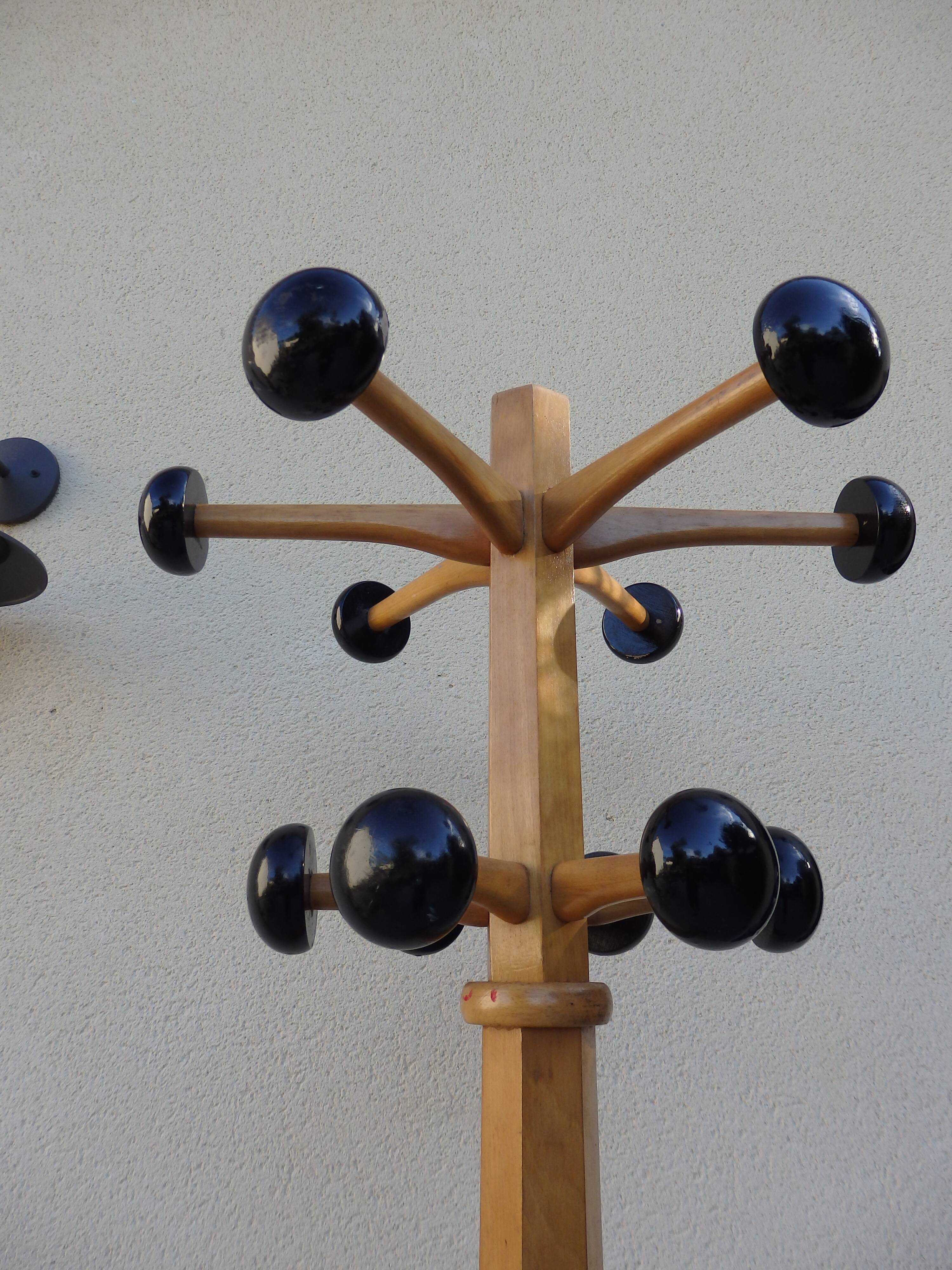 Coat rack of the stella vintage brand 1960 parrot bistro