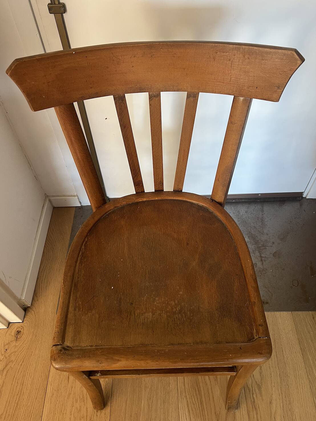 Suite de 3 chaises bistrot (bois)