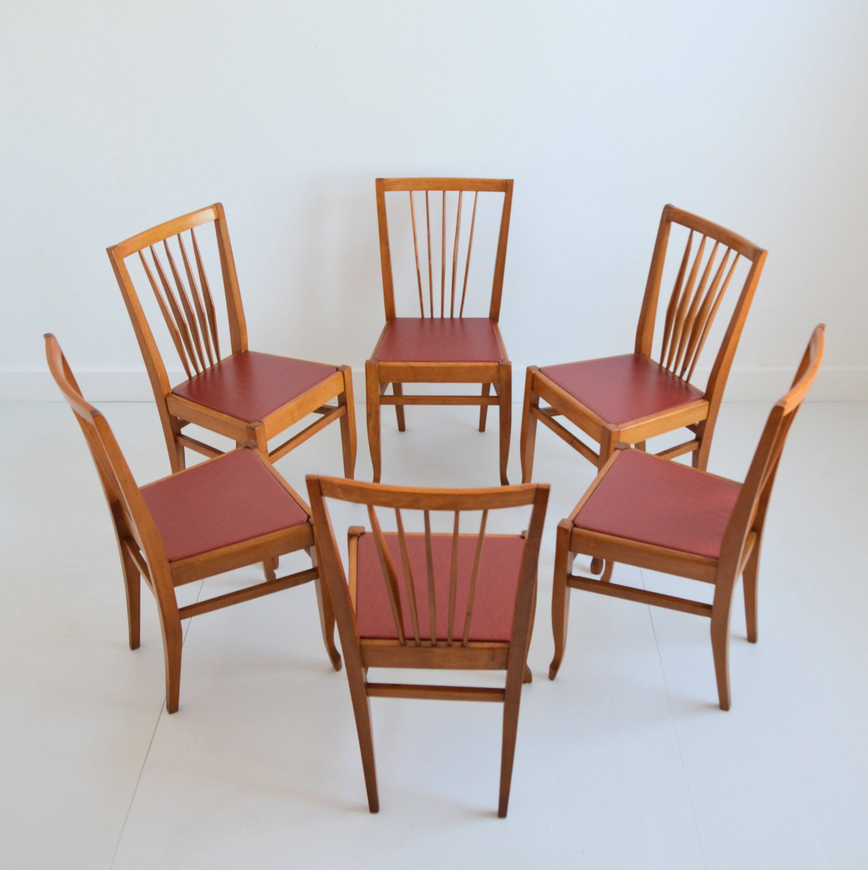 Set of 6 vintage chairs from the 1960s.