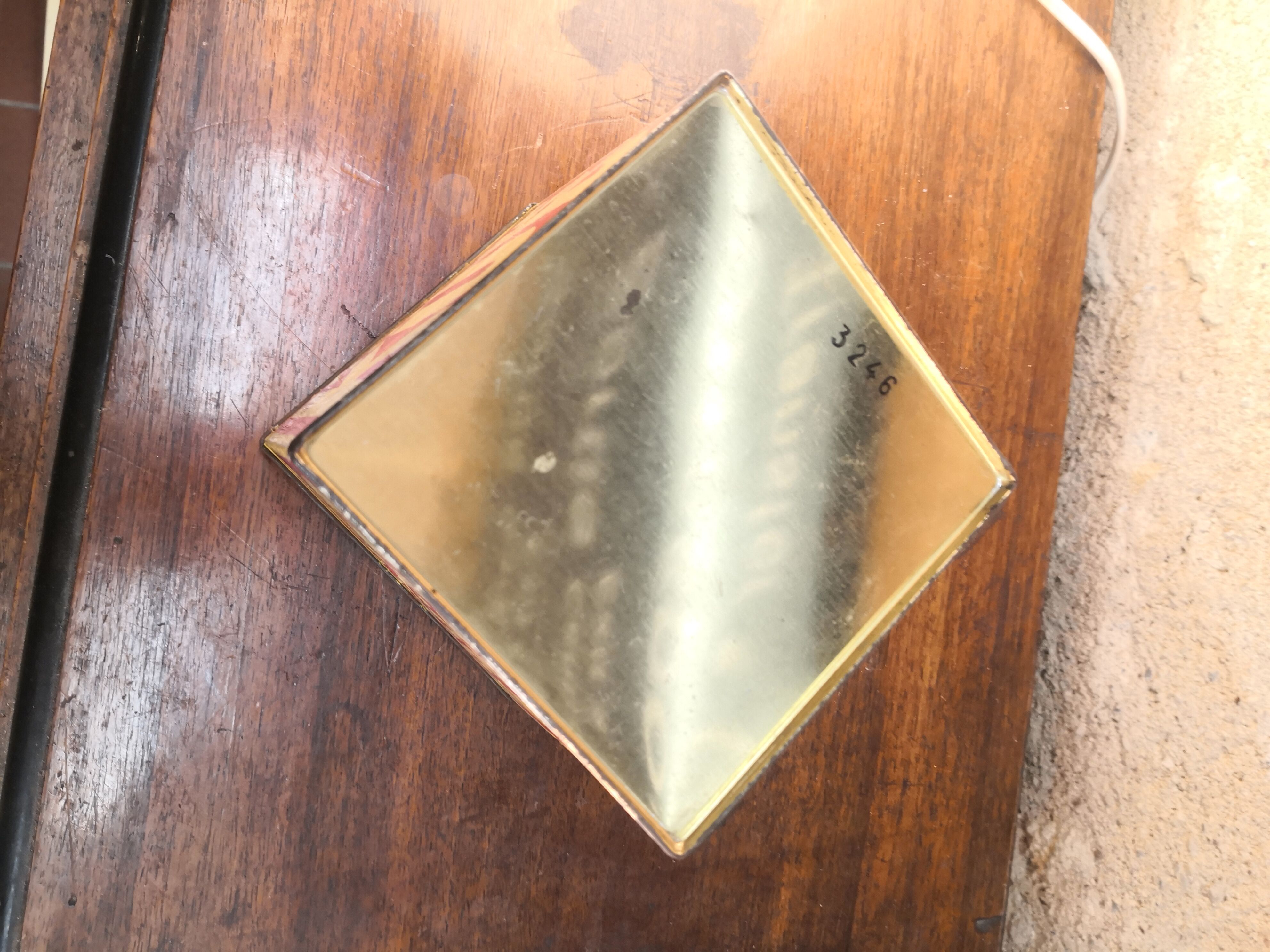 Boite bouillon KUB en métal Selency