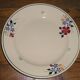 Service of 12 plates and plate with decoration of flowers Amandinoise St Amand