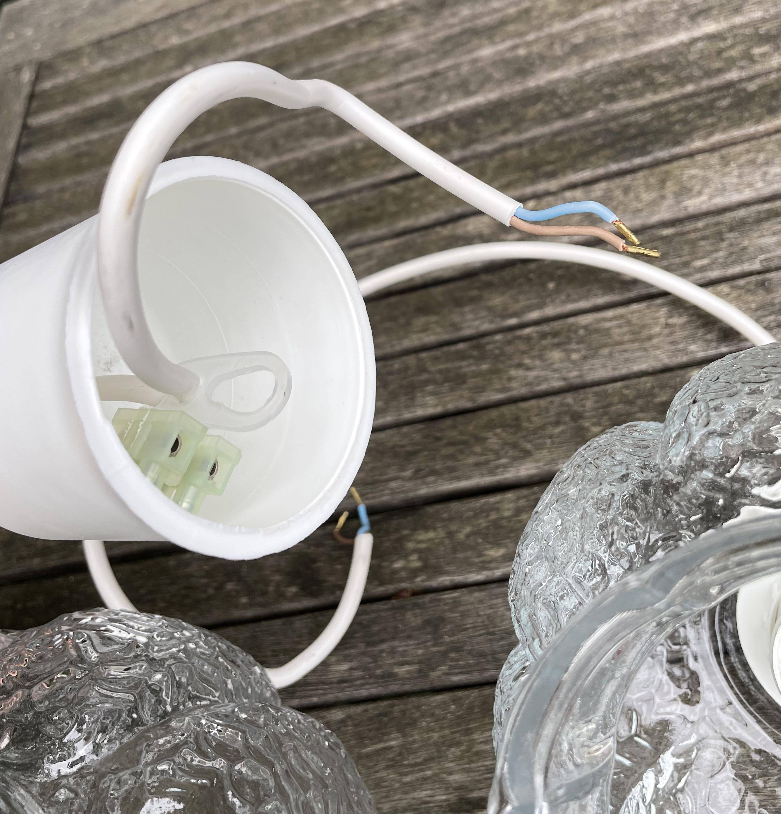 Double Mathias pendant lights ref SU004 in transparent glass in relief corolla shape