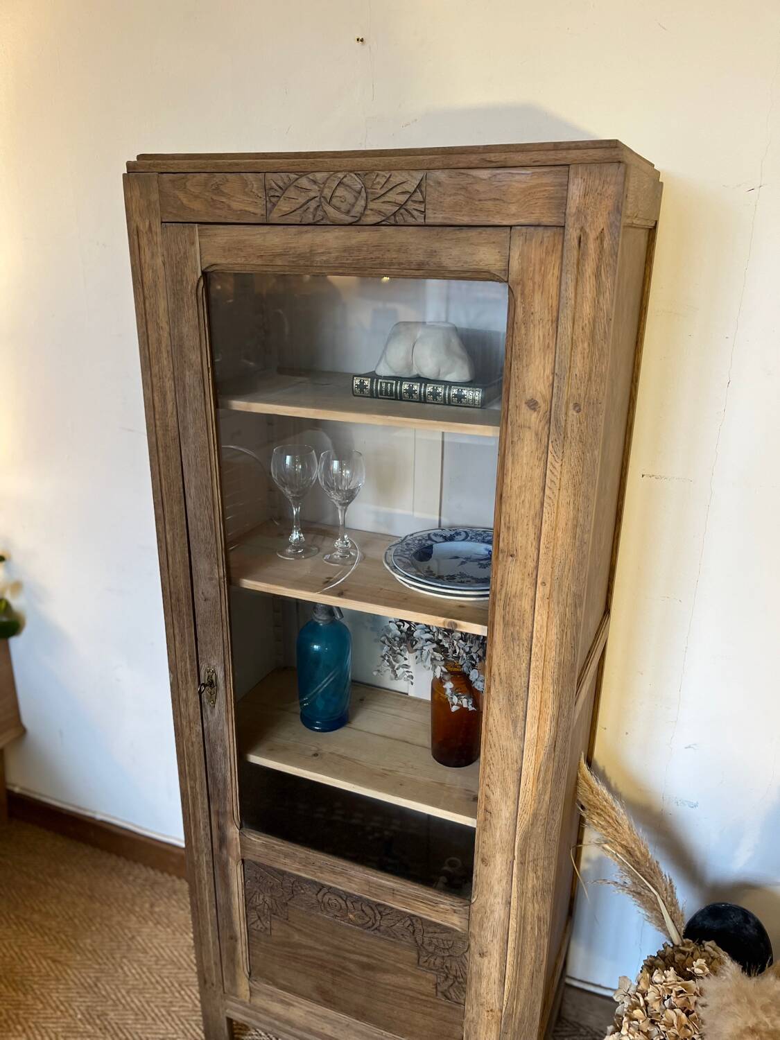 Vintage art deco dresser
