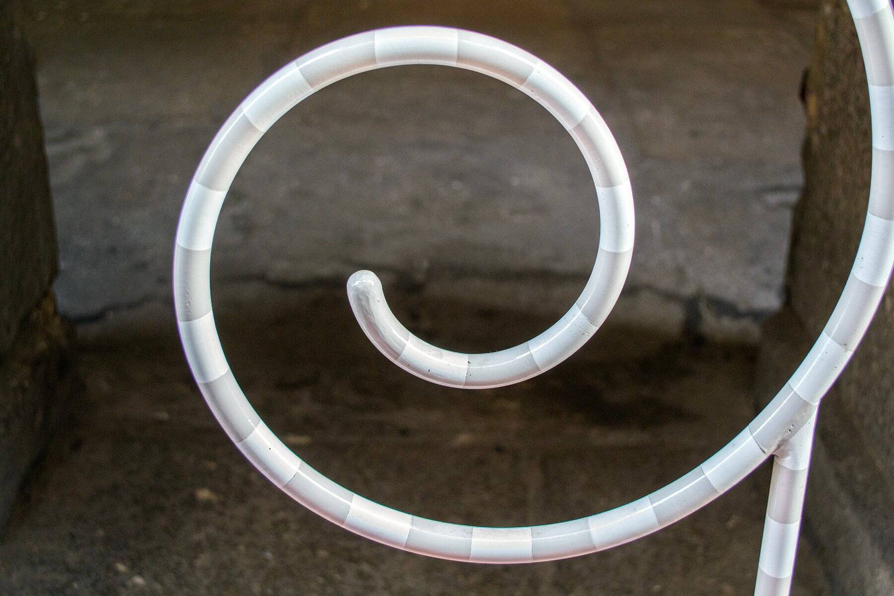 Sedia Suspiral by Luigi Serafini by Sawaya & Moroni, 1986