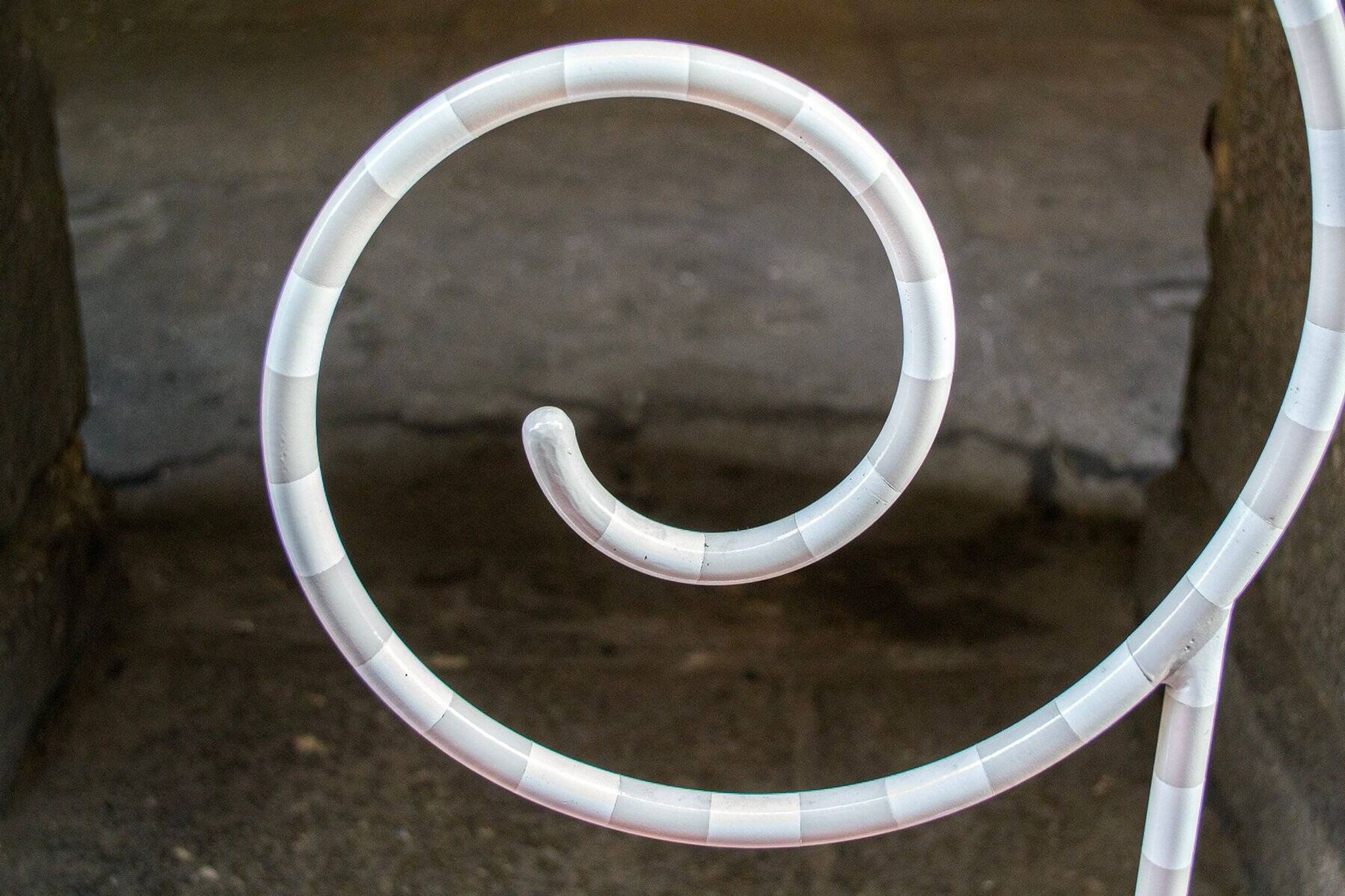 Sedia Suspiral by Luigi Serafini by Sawaya & Moroni, 1986